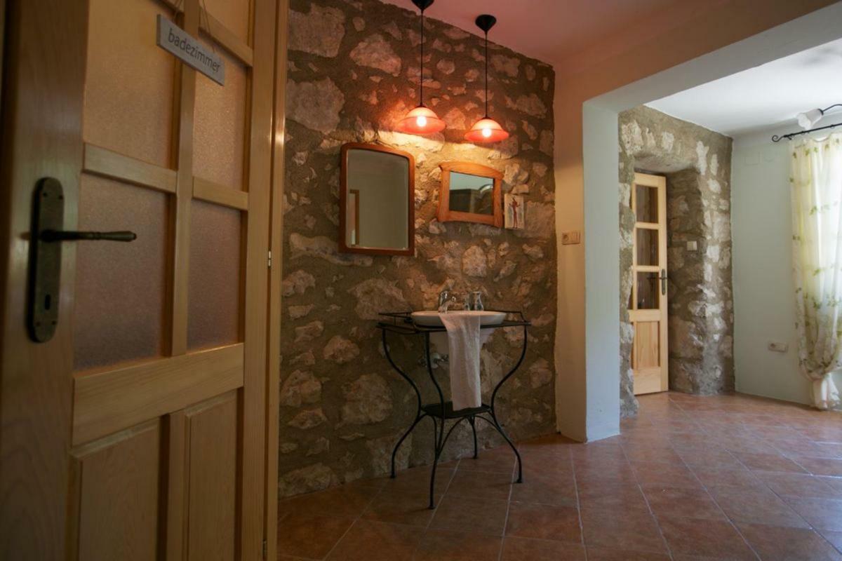 Abeona Mediterranean Villa Drivenik エクステリア 写真